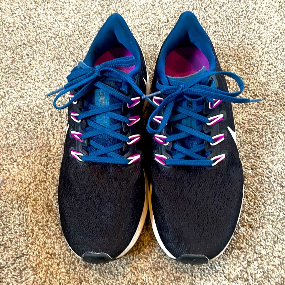 Nike Air Zoom Pegasus Women’s Athletic Shoes 8.5